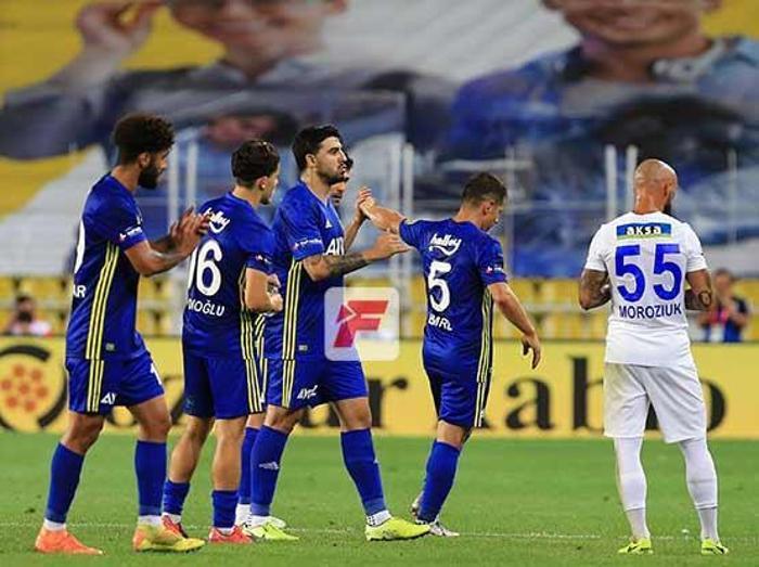 Fenerbahçe ve Türk futbolundan Emre Belözoğlu geçti Ömer Faruk Beyaz...