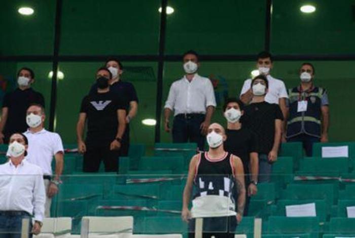 Survivor Sercan Yıldırım, Bursaspor - Adana Demirspor maçını izledi