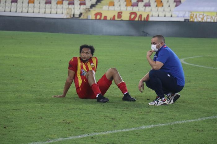 Yeni Malatyaspor cephesi yıkıldı Gözyaşlarını tutamadılar...