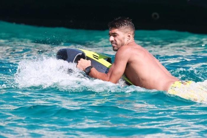 Lionel Messi ve Luis Suarez, aileleriyle birlikte tatilde