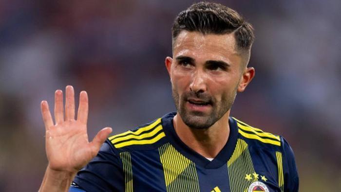 Fenerbahçe Hasan Ali ile masaya oturuyor