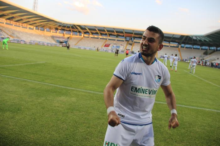 Süper Lig bileti geldi, Erzurumspor taraftarı büyük bir sevinç yaşadı