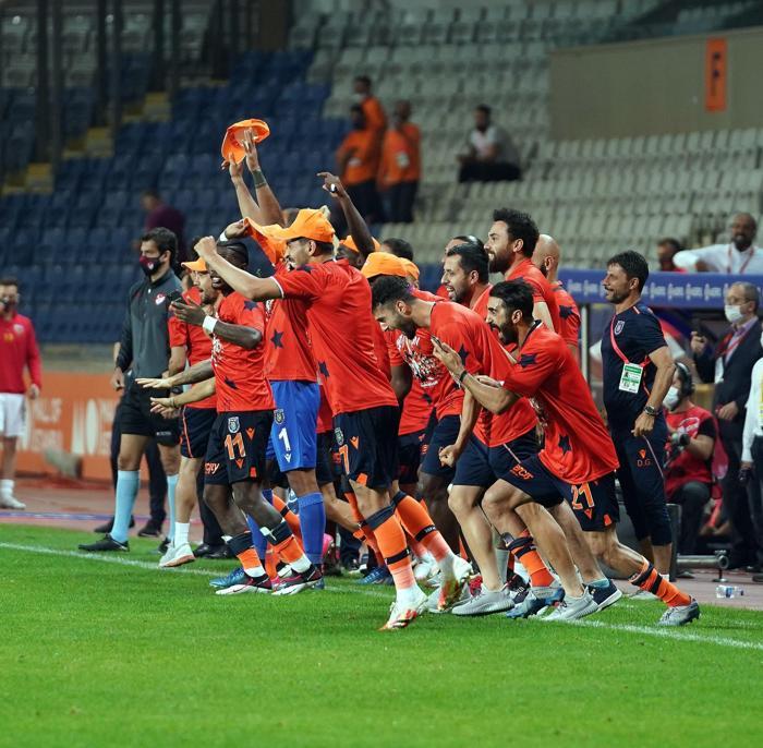 Başakşehirde şampiyonluk coşkusu yaşanıyor