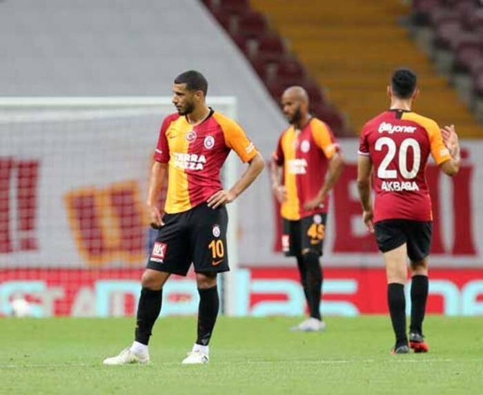 Son dakika Galatasaray transfer haberleri Feghouli ve Belhandanın bonservis uyanıklığı...