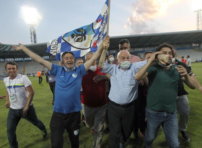 Süper Lig bileti geldi, Erzurumspor taraftarı büyük bir sevinç yaşadı