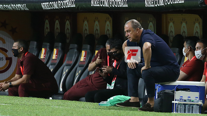 Fatih Terimin yıkıldığı anlar... Galatasaray-Göztepe maçında Koray Gençerlere tepki