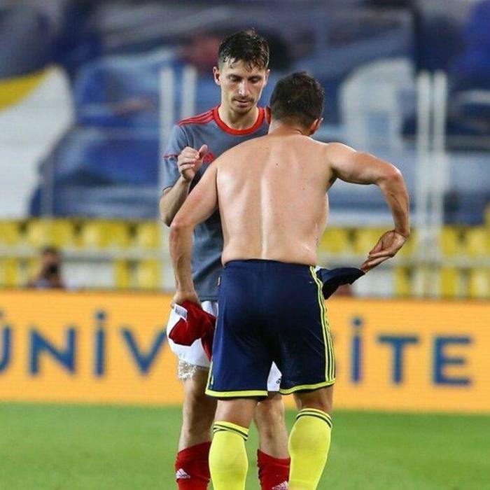 Fenerbahçe - Sivasspor maçı sonrası Emre ve Mert Hakan Yandaş...