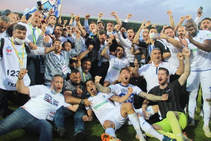 Süper Lig bileti geldi, Erzurumspor taraftarı büyük bir sevinç yaşadı