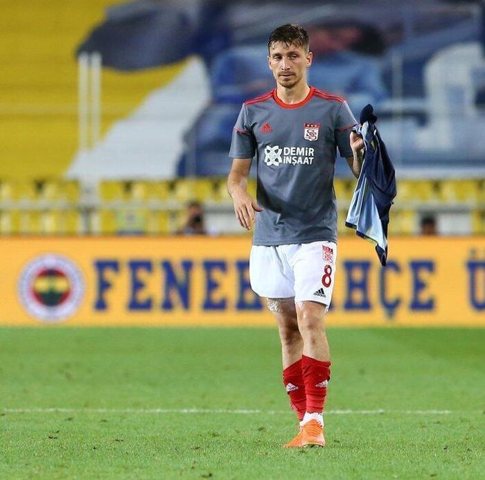 Fenerbahçe - Sivasspor maçı sonrası Emre ve Mert Hakan Yandaş...