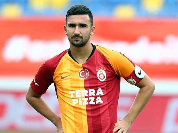 Galatasarayda Ankaragücü maçında 17 yaşındaki Emin Bayram kaptan