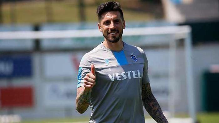 Jose Sosa sözleşme yeniliyor