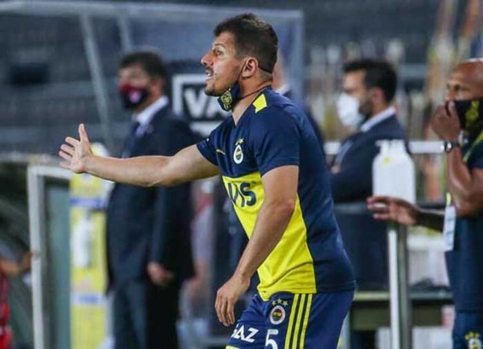 Fenerbahçede Emre Belözoğlu ve Volkan Demirelin kararları damga vurdu