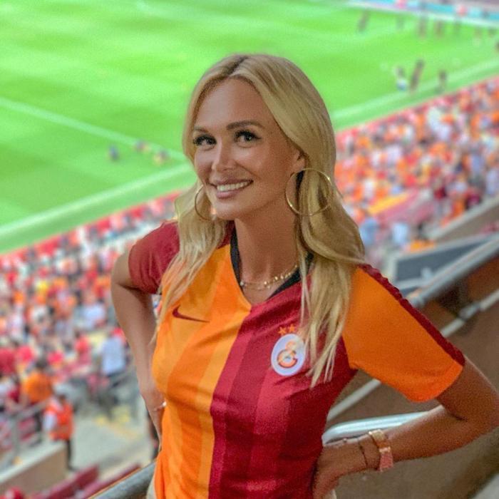 2018 Dünya Kupası elçisi Rus güzel Victoria Lopyreva, tatil için Türkiyede
