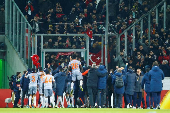 Borussia Parktan Başakşehir geçti