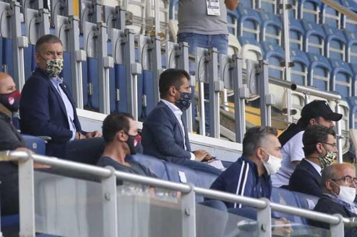 Fenerbahçede Emre Belözoğlu ve Volkan Demirelin kararları damga vurdu