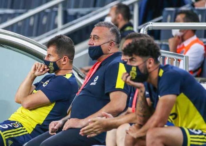 Fenerbahçede Emre Belözoğlu ve Volkan Demirelin kararları damga vurdu