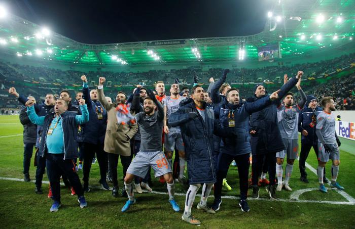 Borussia Parktan Başakşehir geçti