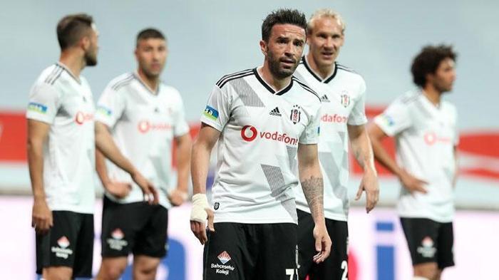 GÖKHAN GÖNÜL BEŞİKTAŞI BEKLİYOR