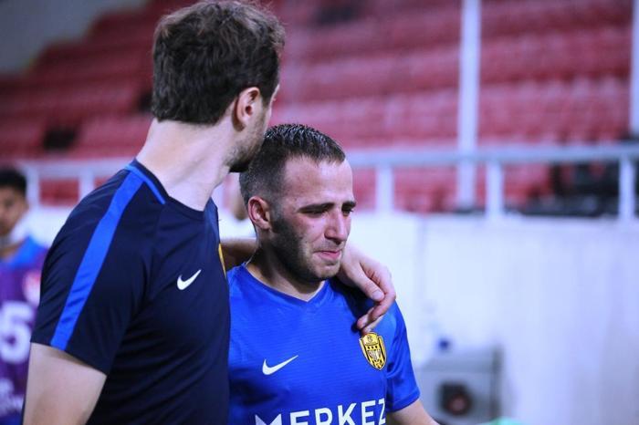 Ankaragücü küme düştü, futbolcular gözyaşlarına boğuldu