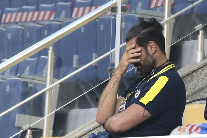 Fenerbahçe kaybetti, Volkan Demirel yıkıldı