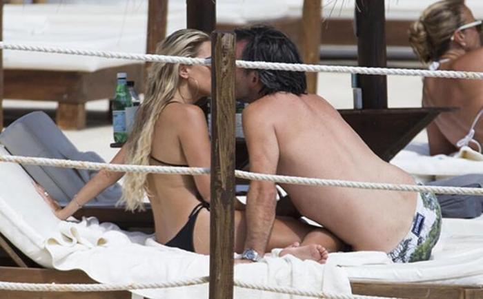 Rafael van der Vaartın eski eşi Sylvie Meis ile Niclas Castello sahilde aşka geldi