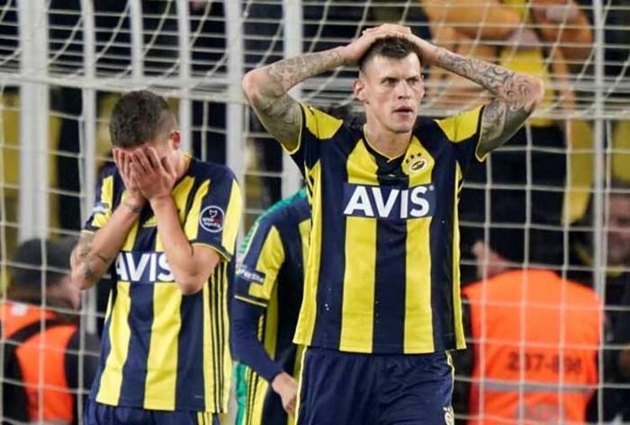 Fenerbahçeye Martin Skrtelden rest Başakşehire siz karışmayın mesajı