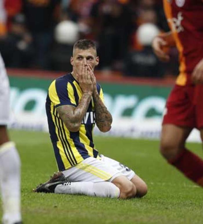 Fenerbahçeye Martin Skrtelden rest Başakşehire siz karışmayın mesajı