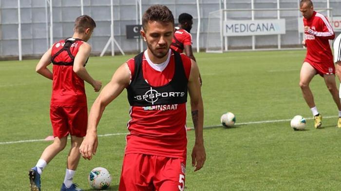Son dakika | Fenerbahçede Emre Belözoğlunun transfer listesi ortaya çıktı
