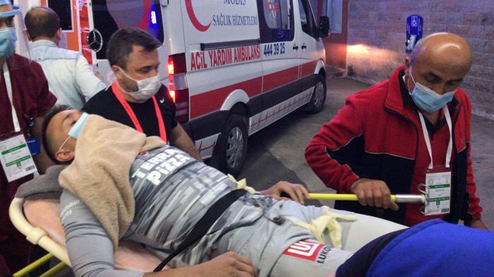 Fernando Muslera ambulansla hastaneye kaldırıldı İşte o anlar...