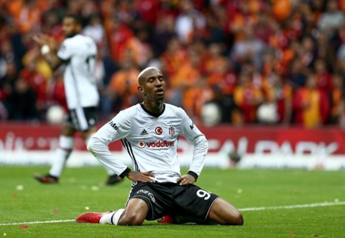 Anderson Taliscaya büyük şok Trafiği kapattılar, gidemiyor...