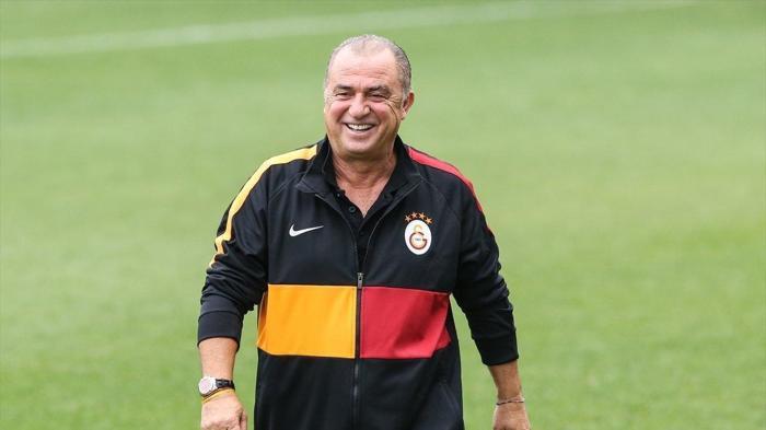 Galatasaraydan Fenerbahçeye yılın çalımı 1 transfer 1 ayrılık