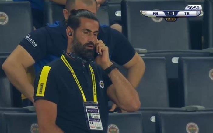 Fenerbahçede gergin anlar... Volkan Demirelden Deniz Türüçe: Otur yerine