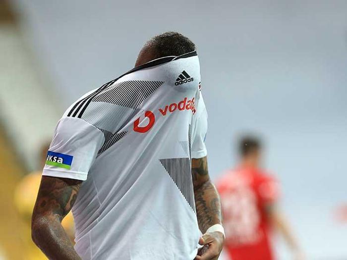 Beşiktaşta Kevin Prince Boatengden formayı yere atma açıklaması