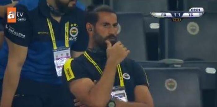 Fenerbahçede gergin anlar... Volkan Demirelden Deniz Türüçe: Otur yerine