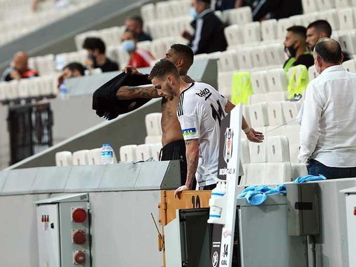 Beşiktaşta Kevin Prince Boatengden formayı yere atma açıklaması