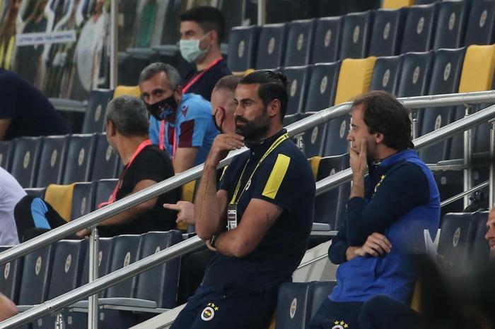 Fenerbahçede gergin anlar... Volkan Demirelden Deniz Türüçe: Otur yerine