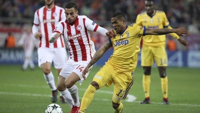 Galatasaraydan Fenerbahçeye yılın çalımı 1 transfer 1 ayrılık