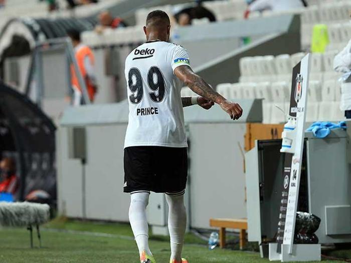 Beşiktaşta Kevin Prince Boatengden formayı yere atma açıklaması