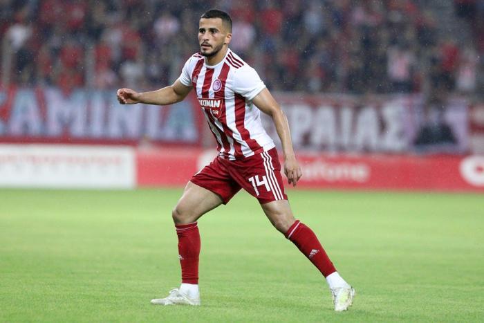 Galatasaraydan Fenerbahçeye yılın çalımı 1 transfer 1 ayrılık