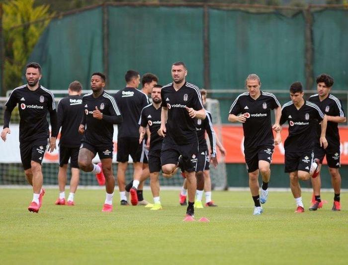 Premier Ligden ayrıldı Beşiktaşa bedelsiz geliyor