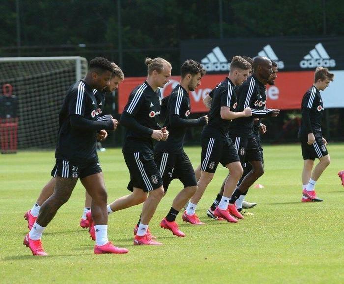Premier Ligden ayrıldı Beşiktaşa bedelsiz geliyor
