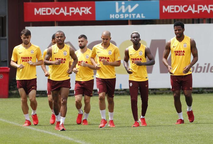 Galatasarayda moraller bozuk Fotoğraflar bugün çekildi...