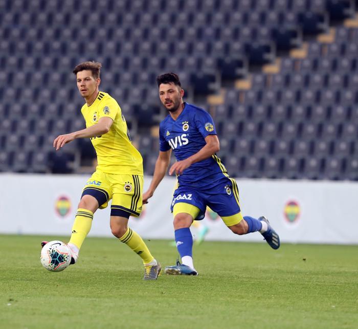Fenerbahçe Şükrü Saracoğluna geri döndü, genç futbolcu göze girdi