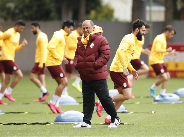 Galatasaray transferde bombaları patlatacak 25 milyon Euro gelir...