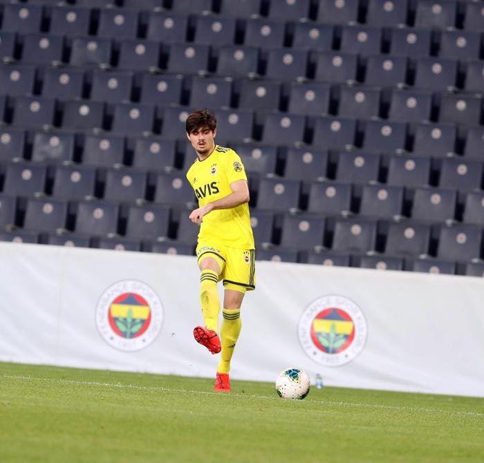 Fenerbahçe Şükrü Saracoğluna geri döndü, genç futbolcu göze girdi