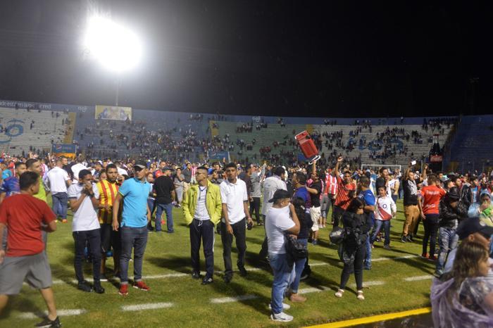 Derbi kanlı bitti: 4 ölü, 10larca yaralı