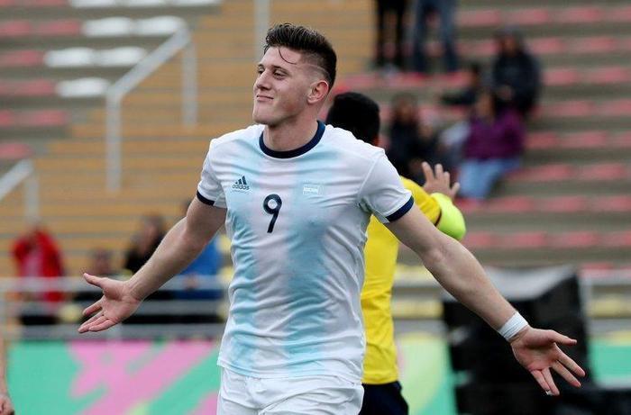 Fatih Terimin gözdesi imzayı atıyor
