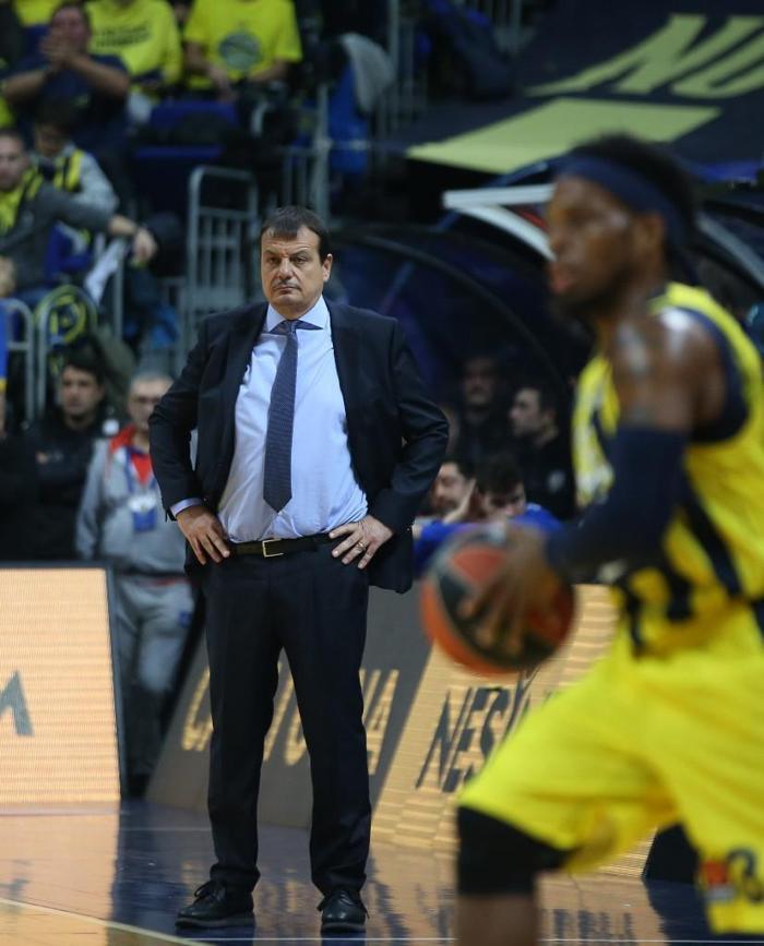 Fenerbahçe Beko - Anadolu Efes maçından ekrana yansımayanlar