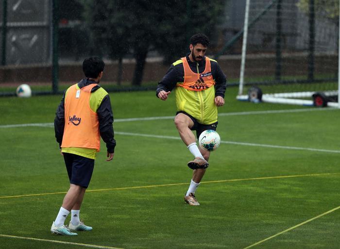 Fenerbahçenin Riva kampından notlar