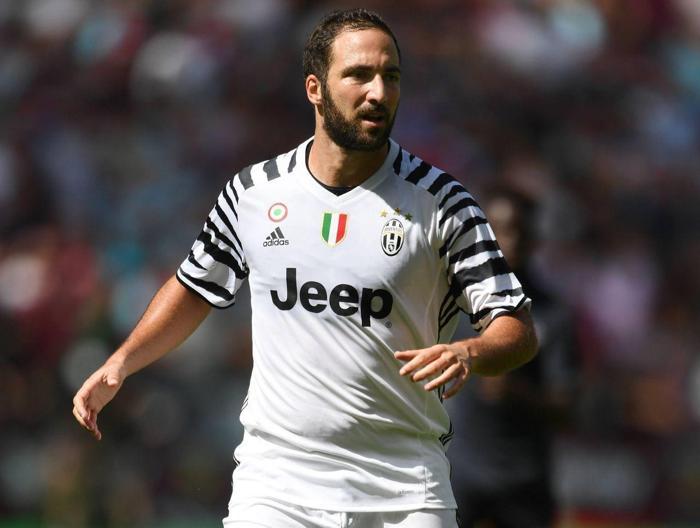 Juventusun golcüsü Gonzalo Higuain şok etti Görenler tanıyamadı